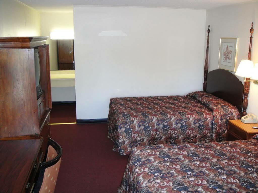 Hotel Petersburg Va I-95 & E Washington St ภายนอก รูปภาพ