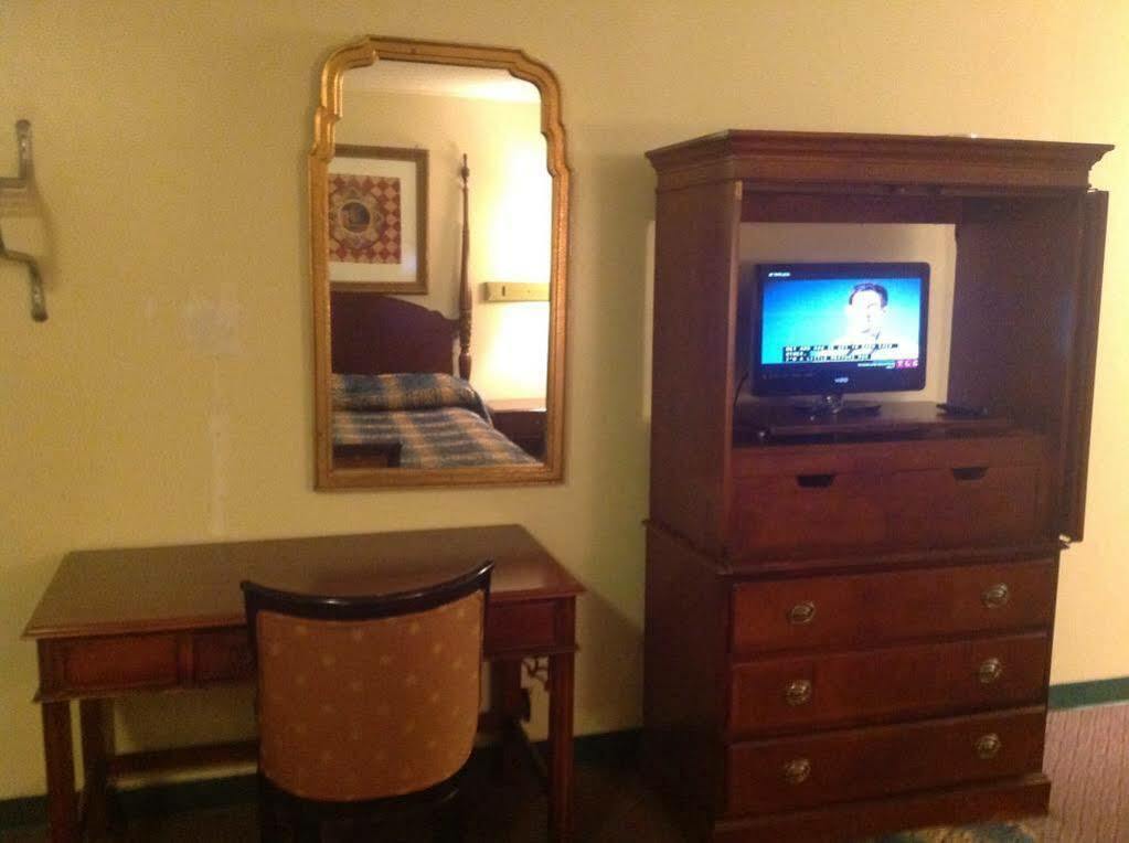 Hotel Petersburg Va I-95 & E Washington St ภายนอก รูปภาพ